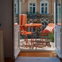 Jak urządzić balkon na lato?