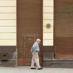 Codzienność osoby starszej w miejskiej przestrzeni