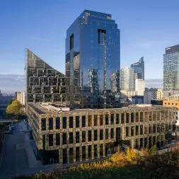 V Tower, dawniej Warta Tower w Warszawie