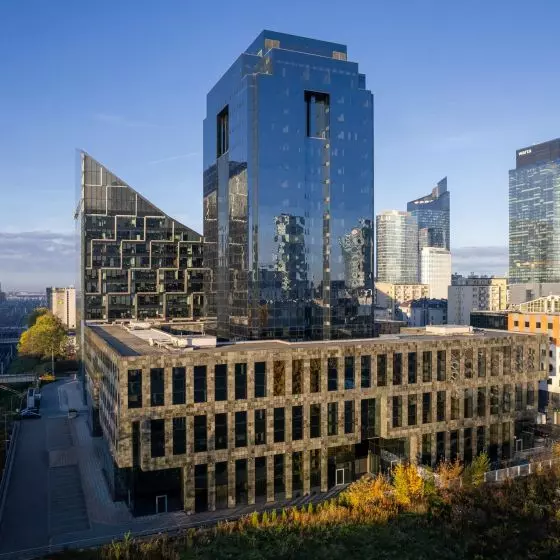 V Tower, dawniej Warta Tower w Warszawie