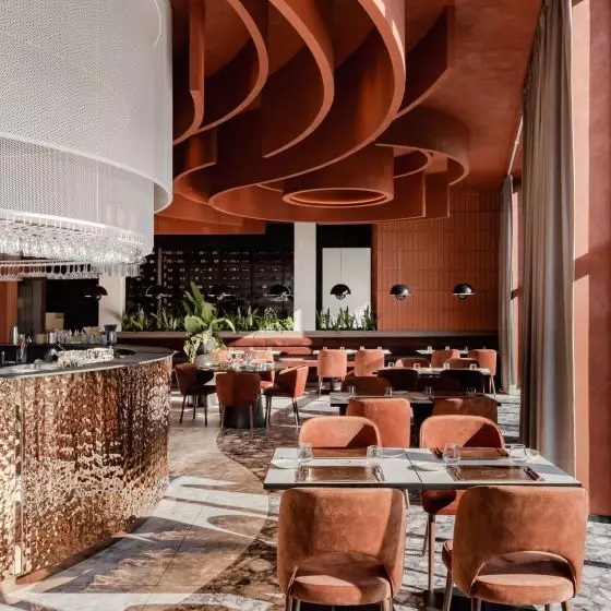 Heksagon 2.0 - nowe wnętrze restauracji w Łodzi
