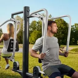 Siłownie zewnętrzne i street workout od Trainer