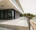 HELLA's exterior blinds with high-quality C, S and Z-type lamellas provide ideal illumination - from pleasantly bright to almost completely darkened, depending on your needs.