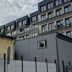 Samowola budowlana przy ulicy Centralnej 57 w Krakowie