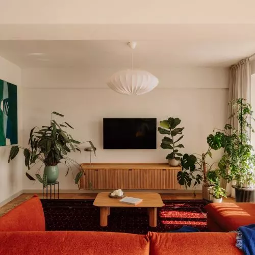 Jak stworzyć dom, który jest jednocześnie galerią sztuki? Ten apartament daje odpowiedź