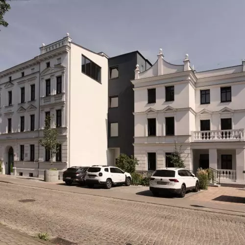 A tenement in Leszno has regained its former glory! It's a renovation with a pump