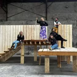 Studentki i studenci KAAFM podczas warsztatów, od lewej: Wiktoria Bryl, Aleksandra Trojnar, Rafał Burtan, Szymon Tomala, u dołu: Joanna Mikołajec