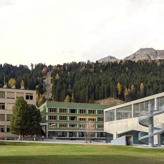 Szkoła w Davos, Szwajcaria