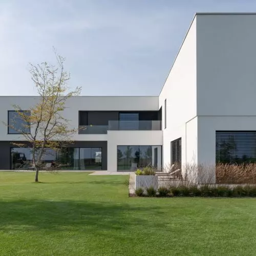 A home for three families: EV Architects show how to combine privacy and living together under one roof