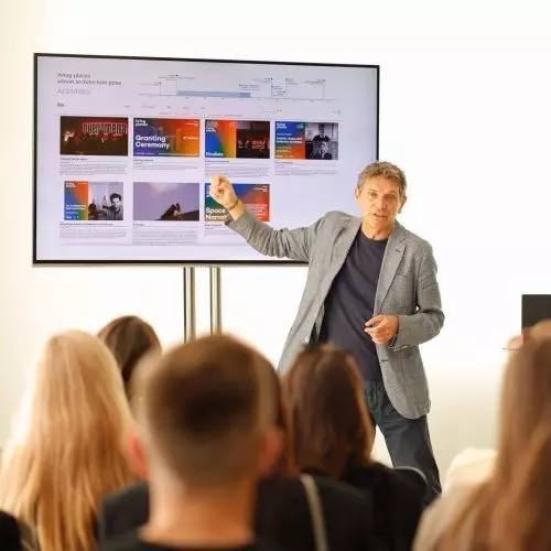 Partnerstwo w praktyce. Ambasadorzy Kontakt-Simon z wizytą w Barcelonie.