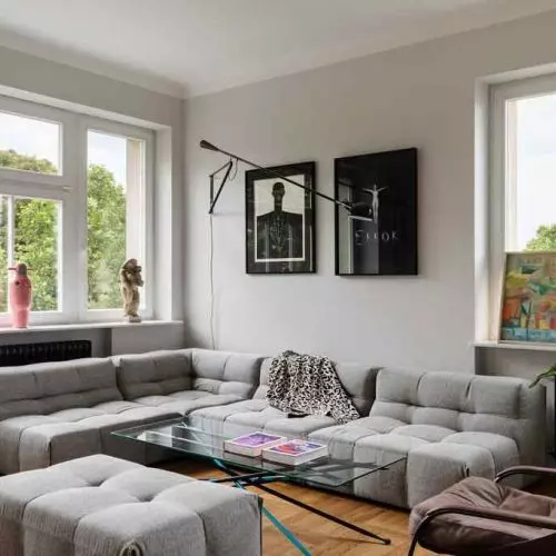 Apartament pełen sztuki. Subtelny balans na Starym Mokotowie