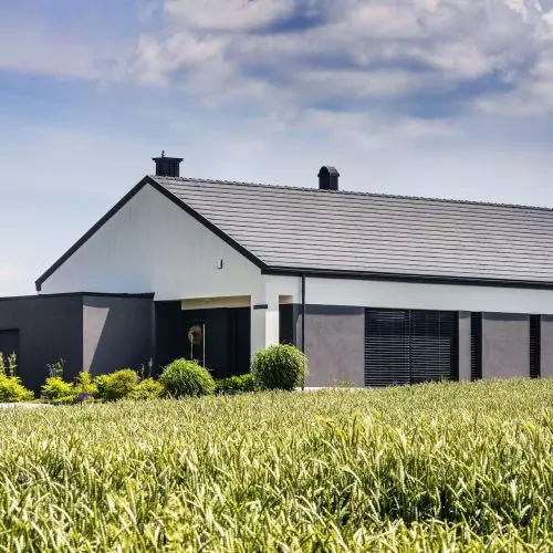 Gabled roof - which tile to choose for a modern barn project?
