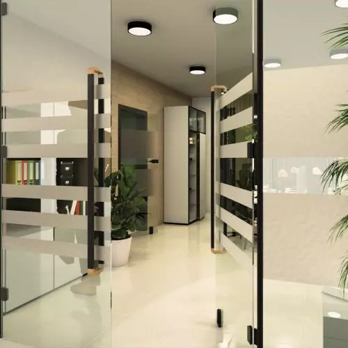 Szkło w architekturze biurowej – materiał, który wymaga precyzji