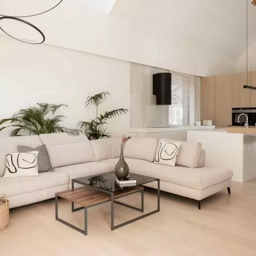 Atrium House od środka. Wnętrze zaprojektowane wokół światła