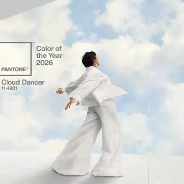 Cloud Dancer kolorem roku 2026