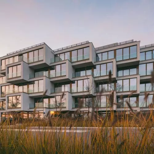 Modular block of an apartment building from POLE Architects