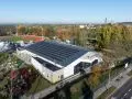 Nowoczesna architektura centrów sportowych. Elewacja hali sportowej OSW „Czarna Góra” w Olkuszu z włókno-cementowymi deskami Cedral