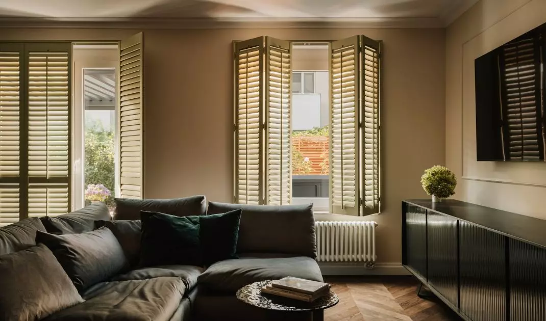 A feminine apartment with character from Buduar studio