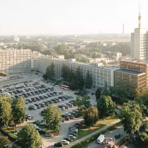 Konkurs na opracowanie koncepcji architektoniczno-urbanistycznej rozbudowy budynku Urzędu Marszałkowskiego Województwa Świętokrzyskiego w Kielcach przy alei IX Wieków Kielc