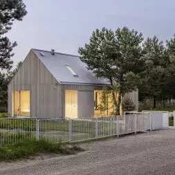 Kownatki Lake House