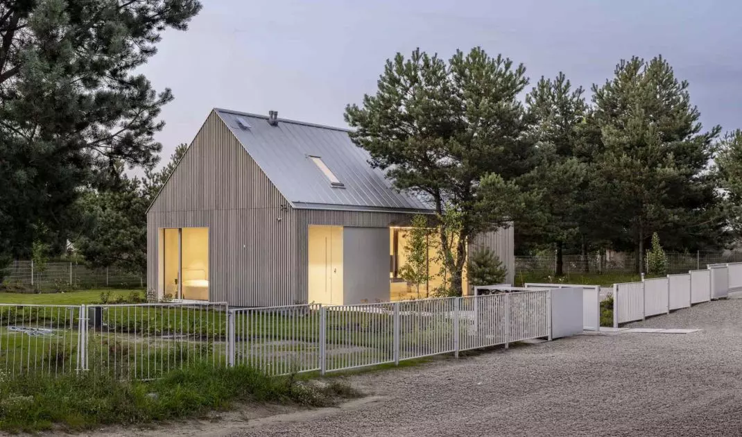 Kownatki Lake House
