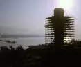 The Qube, a three-liner in Vancouver, 1969, projet: Rhone and Iredale, constr.: Boguslaw Babicki