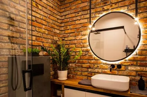 Why are architects returning to brick and stop using imitations of it?