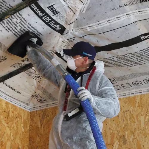 Blown-in insulation - a quick way to insulate your home