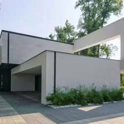 RE: LONG HOUSE w Łodzi