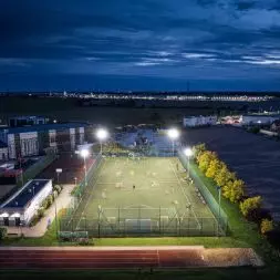 Modernizacja oświetlenia obiektu sportowego w Skórzewie