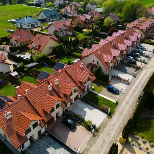Dachówki ceramiczne i akcesoria Röben – rozwiązania dla różnych kierunków współczesnej architektury