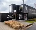 Wyjątkowy showroom Streetstore w Ołomuńcu wykorzystuje różnorodne rozwiązania Tremco CPG