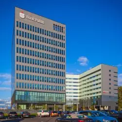 Gdynia Waterfront 1, budynek biurowy Pekao Bank Polski, hotel Marriott Courtyard,