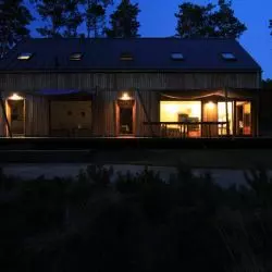 Osada Osjaków nocą