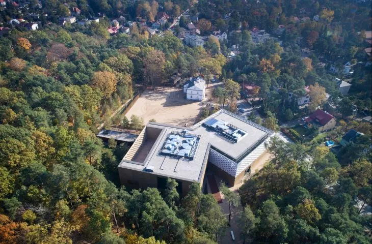 widok na muzeum z lotu ptaka
