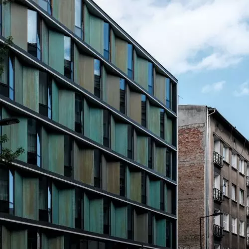 Hotel Tribe przy ulicy Stanisława Worcella to architektoniczny dialog z Krakowem. Skąd pomysł na zieloną fasadę?