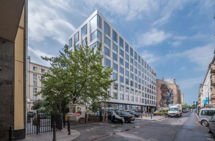 Hotel PURO w Warszawie projektu JEMS Architekci ze szkłem elewacyjnym Guardian Glass