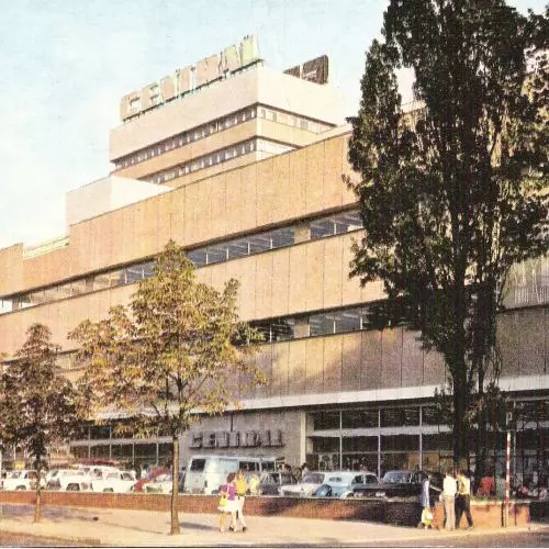 Brutalist and forgotten - SDH Central in Lodz still for sale