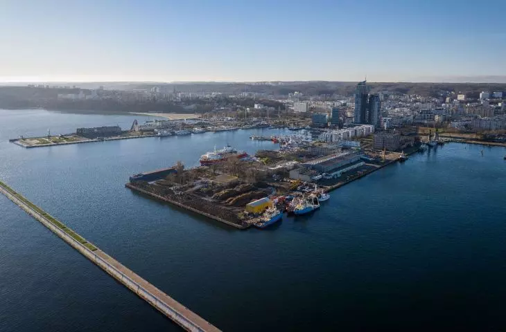 Urban planning and architectural competition for the development of a study concept for a complex of residential and commercial buildings in the area of the Fishing Pier in Gdynia