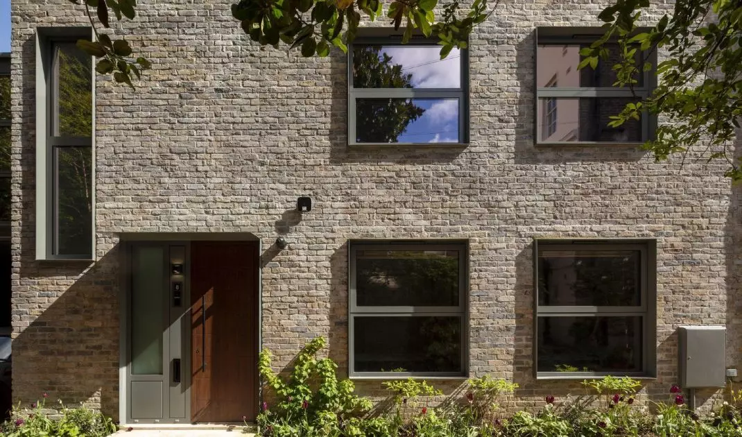 An apartment in a tenement building; Archi-Tectonics