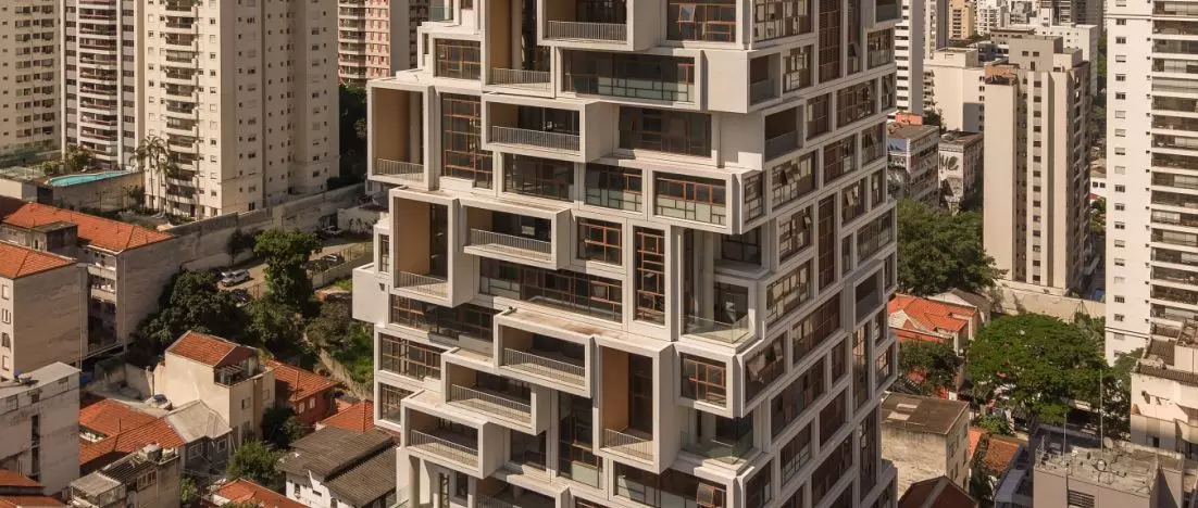 A new urban icon has emerged in São Paulo. Valente brings together life, work, and the city