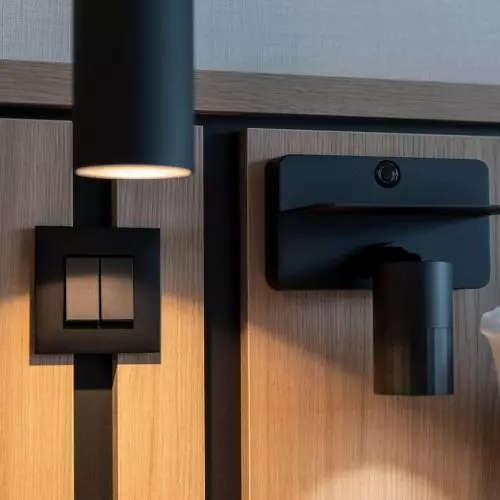Hotele i restauracje, które postawiły na drewno: zobacz, jak design inspirowany naturą odmienił wnętrza