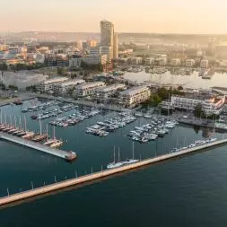 Nova Marina Gdynia to kolejna inwestycja, która powstaje w tzw. Morskim Śródmieściu Gdyni