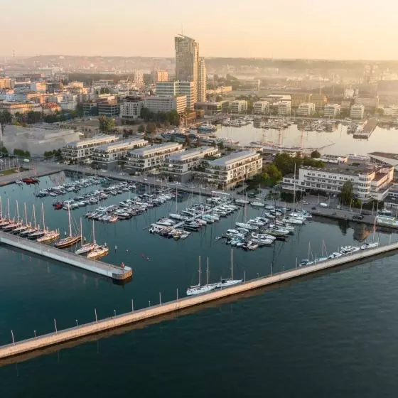 Nova Marina Gdynia to kolejna inwestycja, która powstaje w tzw. Morskim Śródmieściu Gdyni