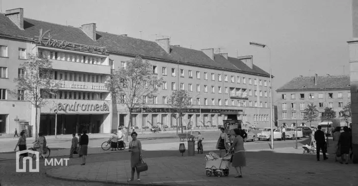 plac B. Bieruta na osiedlu B, ok. 1961 r.