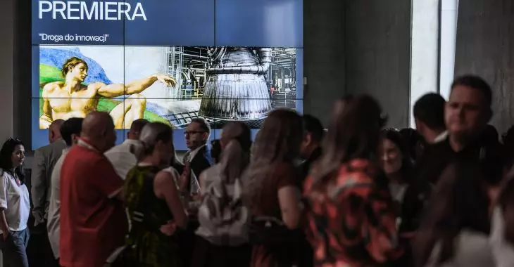 Technologia zamknięta w jednej bryle – rewolucyjna toaleta Roca Avant zaprezentowana w Centrum Konferencyjnym Centrum Nauki Kopernik