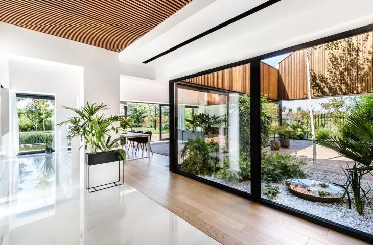 Interiors to complement the architecture. House in Łomianki Dolne