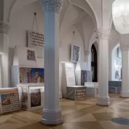 Wystawa „Otoczone troską. Kórnickie dziedzictwo w dziewięciu odsłonach. 600 lat Zamku, 200 lat Biblioteki” w Zamku w Kórniku