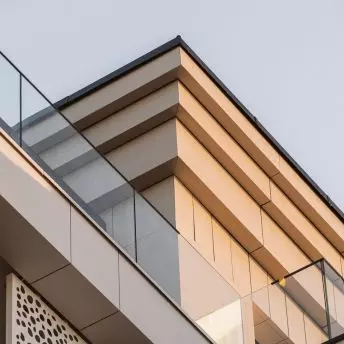 Elewacje przyszłości już dziś. Dlaczego architekci wybierają Dekton®?