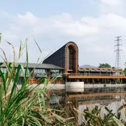 Zhuhai Chillong Dreamland Barn Restaurant w Zhuhai